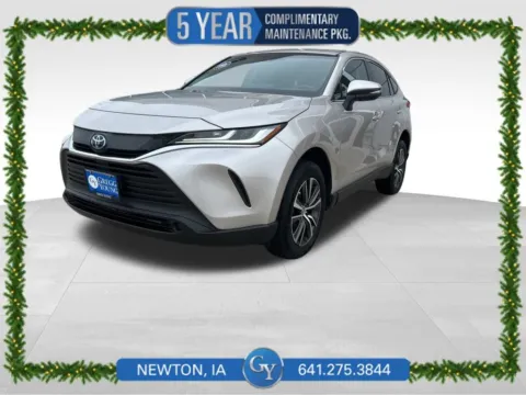 White 2024 Toyota Venza LE for sale in Newton, IA