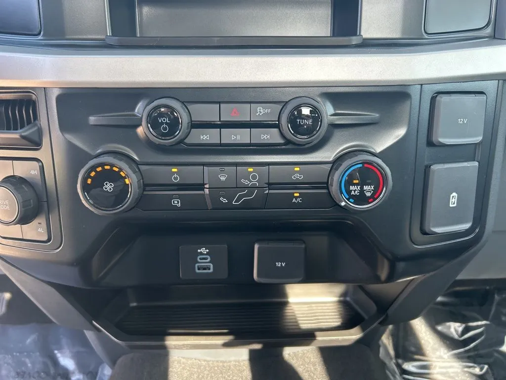 2026 Ford F-250 Super Duty XL - Photo 27