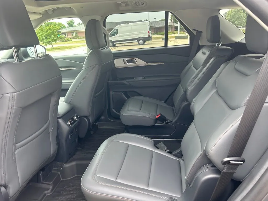 2026 Ford Explorer Active - Photo 15