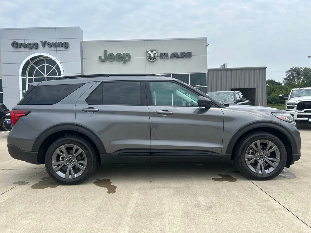 2026 Ford Explorer Active - Photo 9