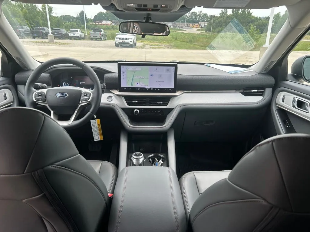 2026 Ford Explorer Active - Photo 17
