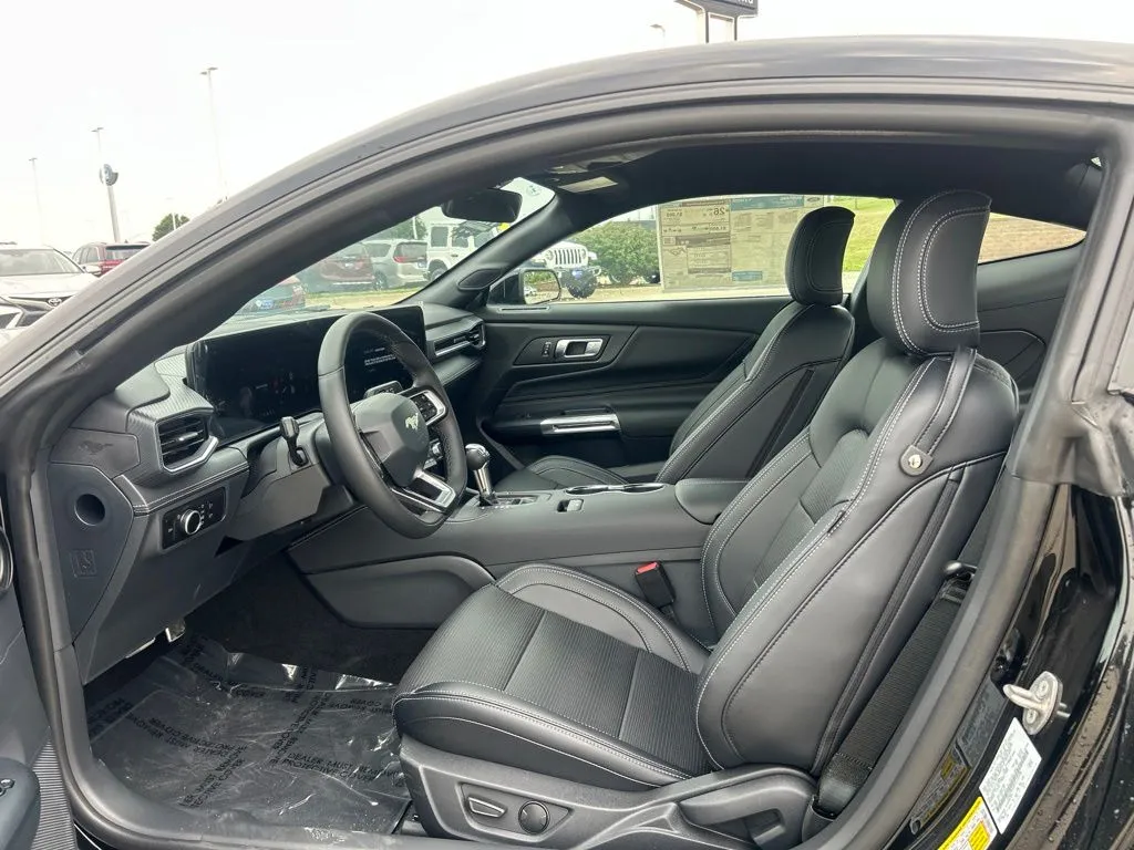 2026 Ford Mustang EcoBoost Premium Fastback - Photo 14