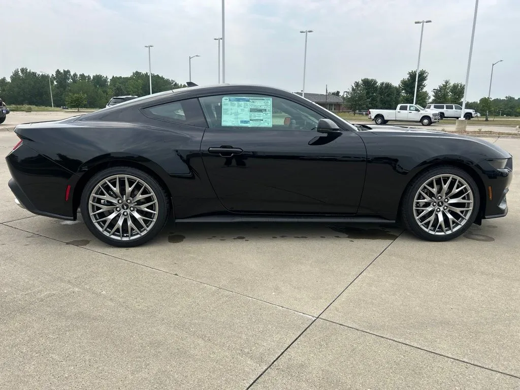2026 Ford Mustang EcoBoost Premium Fastback - Photo 7