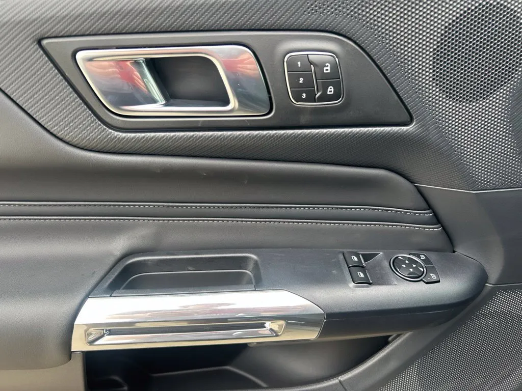 2026 Ford Mustang EcoBoost Premium Fastback - Photo 13