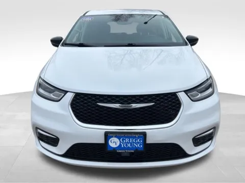 Another view of 2024 Chrysler Pacifica Touring L for sale in Newton, IA at Gregg Young Ford of Newton