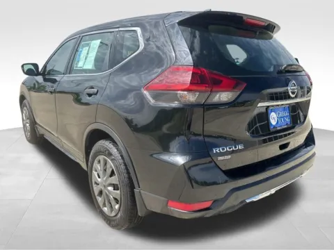 Another view of 2019 Nissan Rogue SL for sale in Newton, IA at Gregg Young Ford of Newton