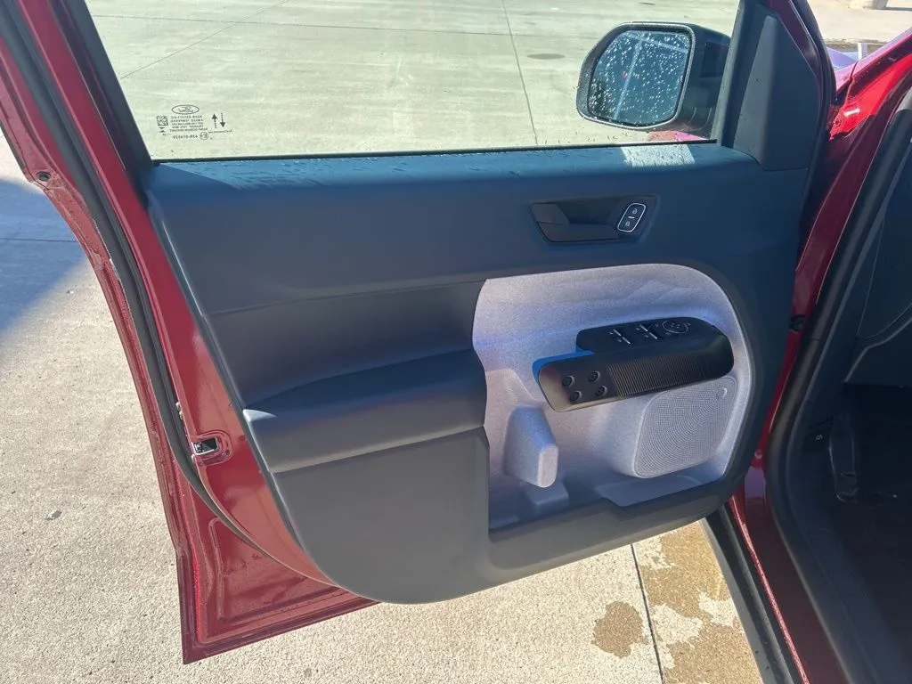 2026 Ford Maverick XLT - Photo 17