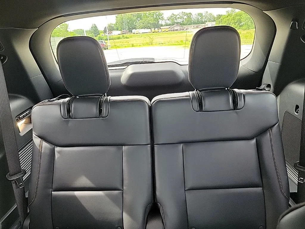 2026 Ford Explorer Tremor - Photo 14