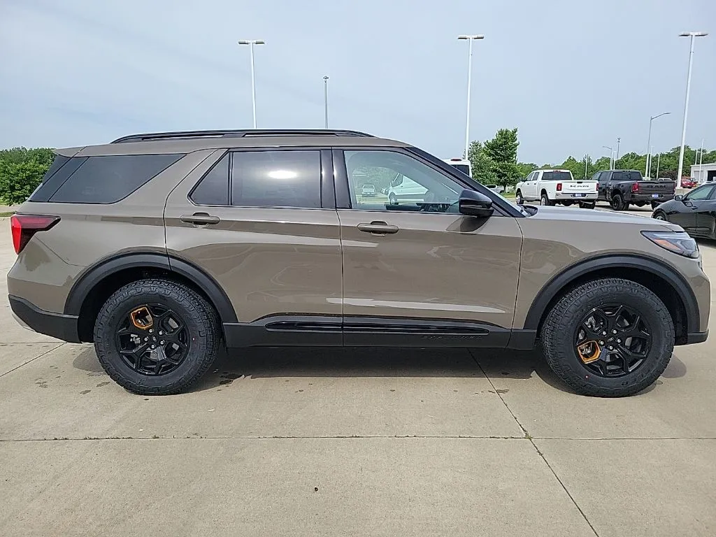 2026 Ford Explorer Tremor - Photo 7