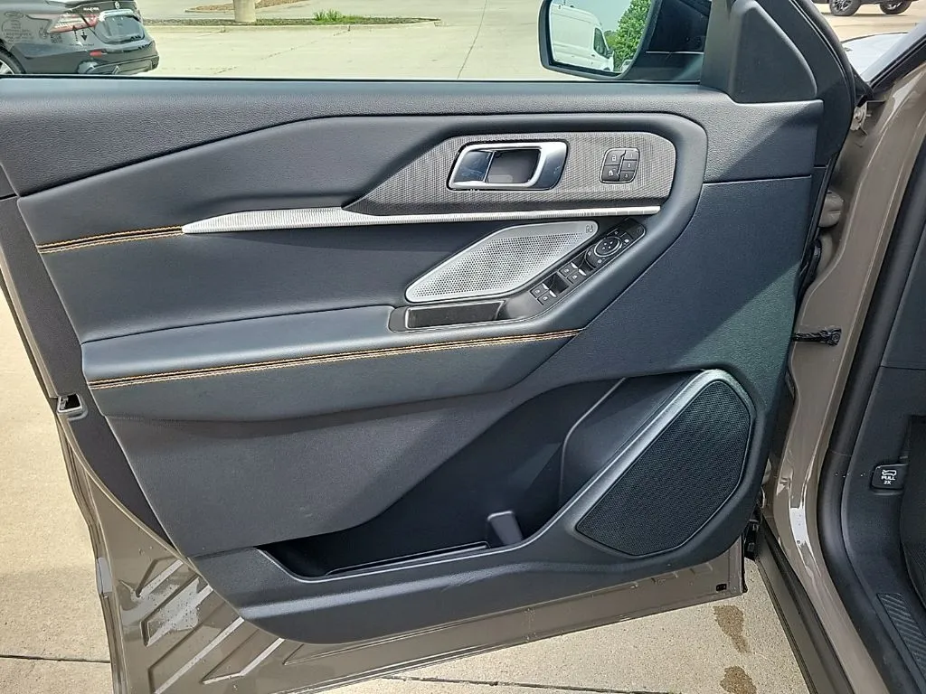 2026 Ford Explorer Tremor - Photo 19