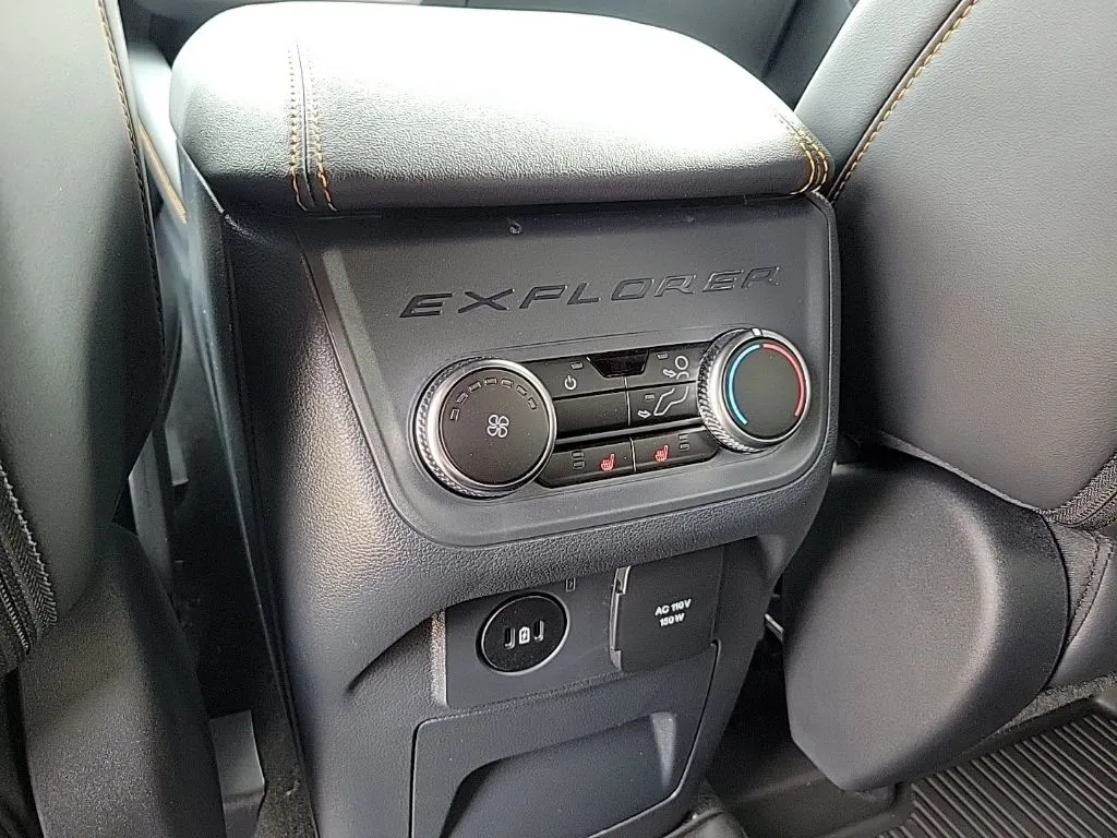2026 Ford Explorer Tremor - Photo 17
