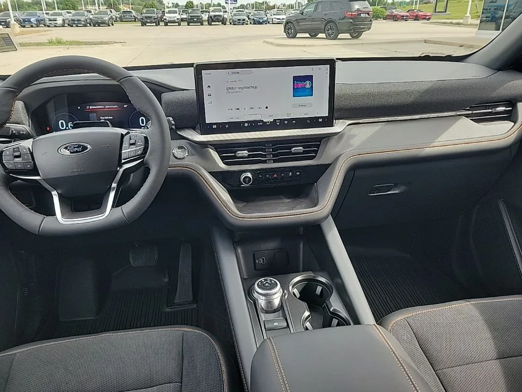 2026 Ford Explorer Tremor - Photo 15