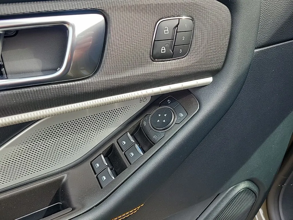 2026 Ford Explorer Tremor - Photo 21