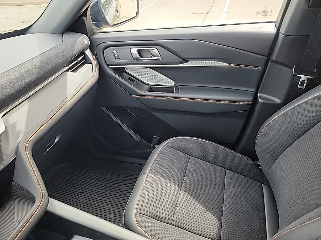 2026 Ford Explorer Tremor - Photo 31