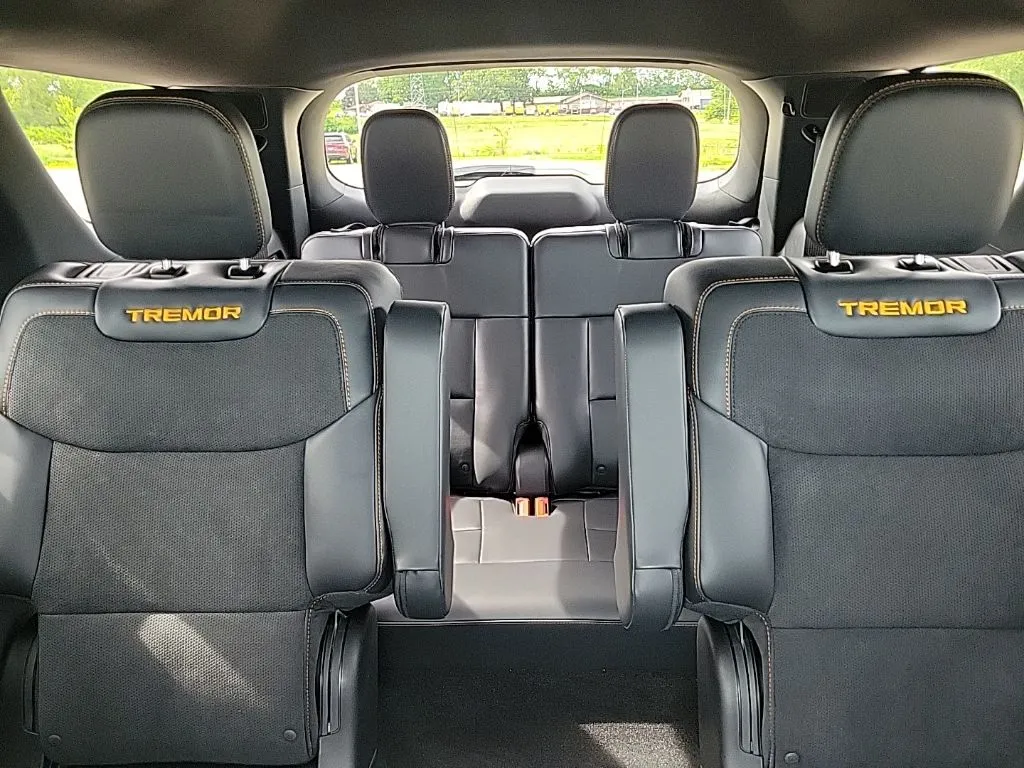2026 Ford Explorer Tremor - Photo 33