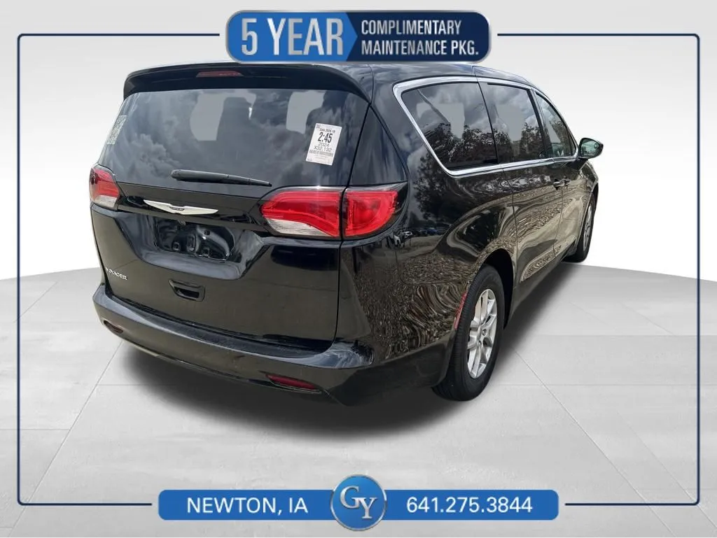 2024 Chrysler Voyager LX's photo
