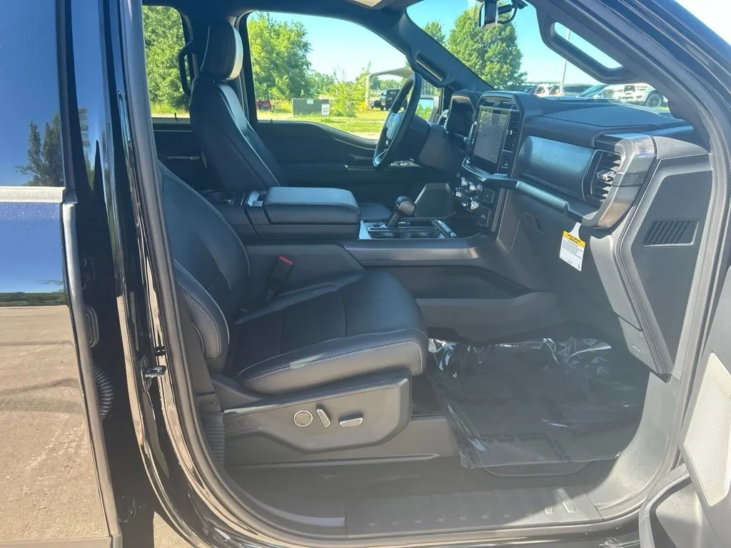 2026 Ford F-150 Lariat - Photo 25