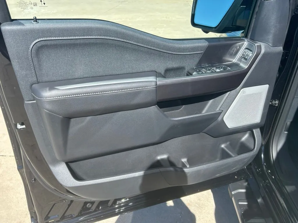 2026 Ford F-150 Lariat - Photo 13