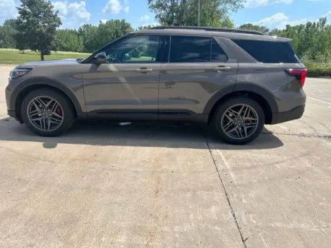 Photos of 2026 Ford Explorer ST for sale in Newton, IA at Gregg Young Ford of Newton