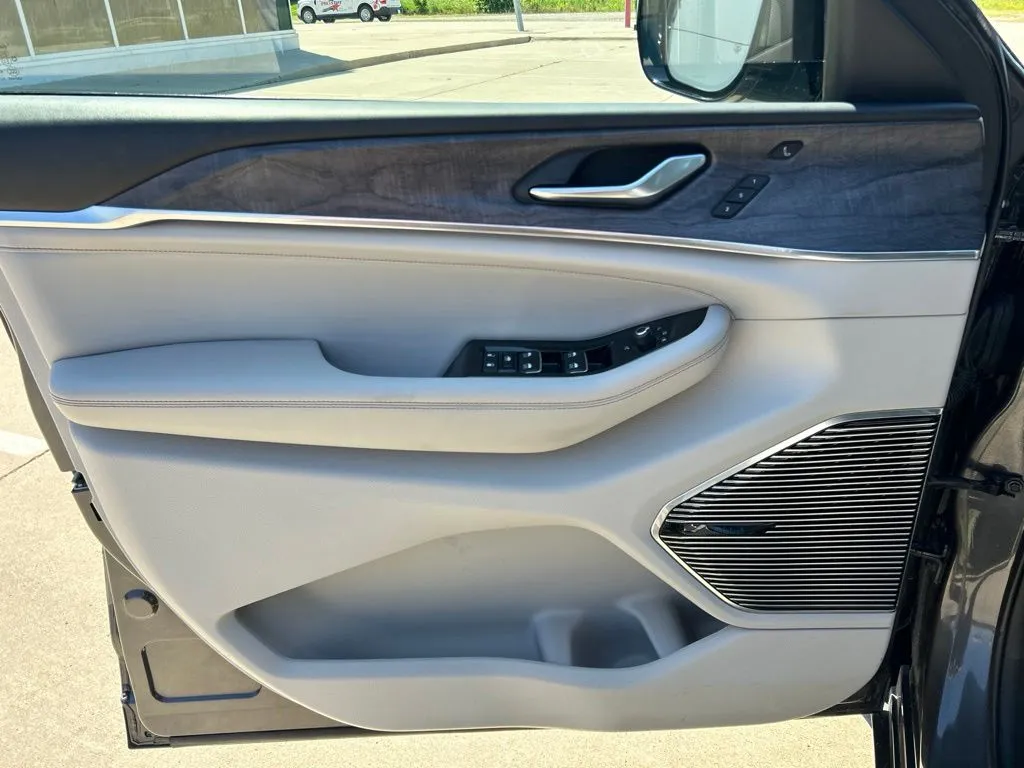 2022 Jeep Grand Cherokee L Overland - Photo 22