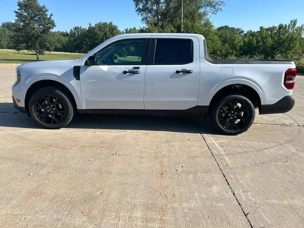 2026 Ford Maverick XLT - Photo 2
