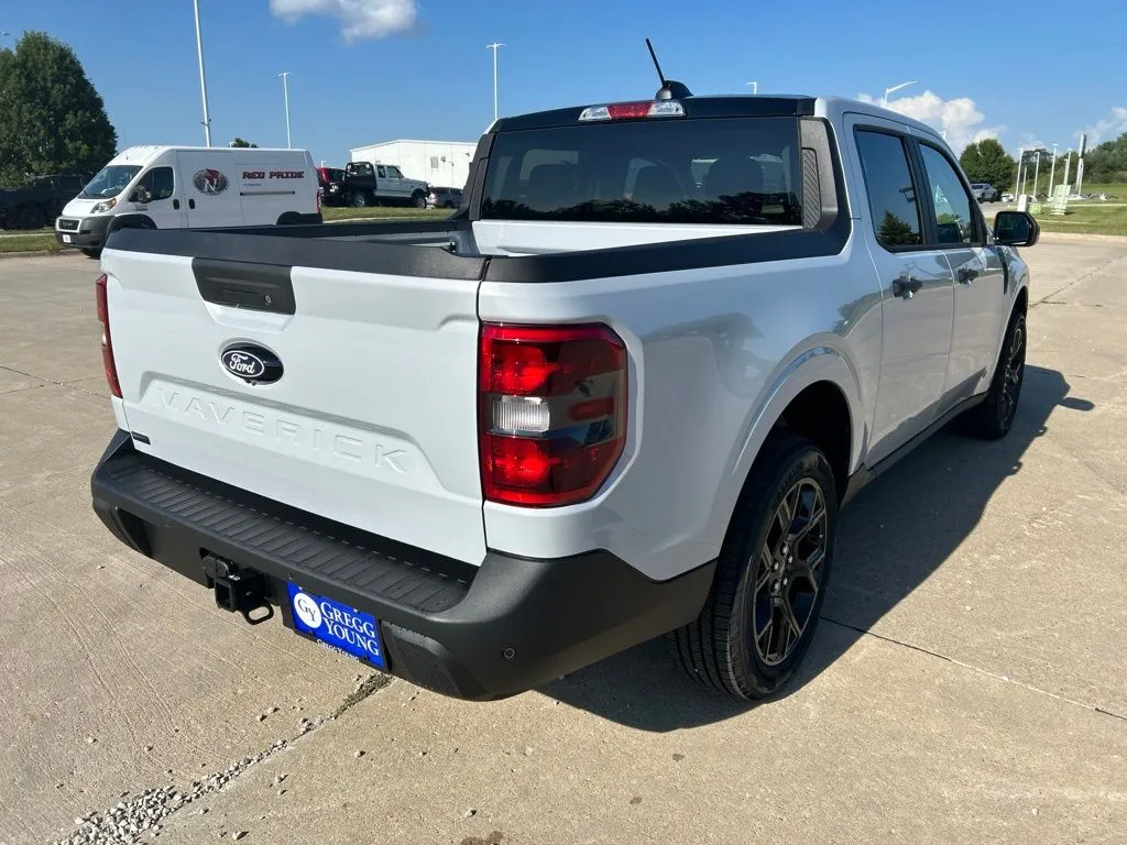 2026 Ford Maverick XLT - Photo 6