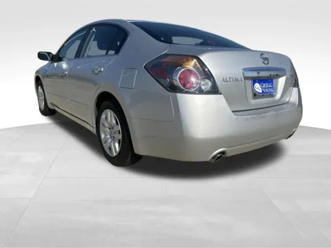More photos of 2012 Nissan Altima 2.5 S at Gregg Young Ford of Newton, IA