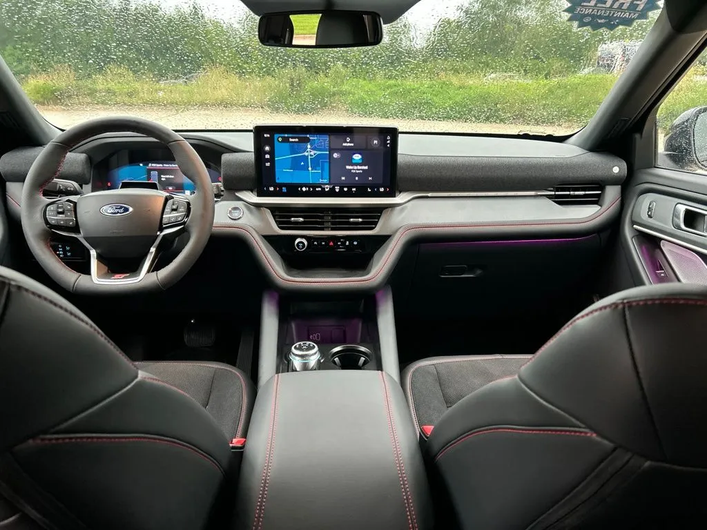 2026 Ford Explorer ST - Photo 15