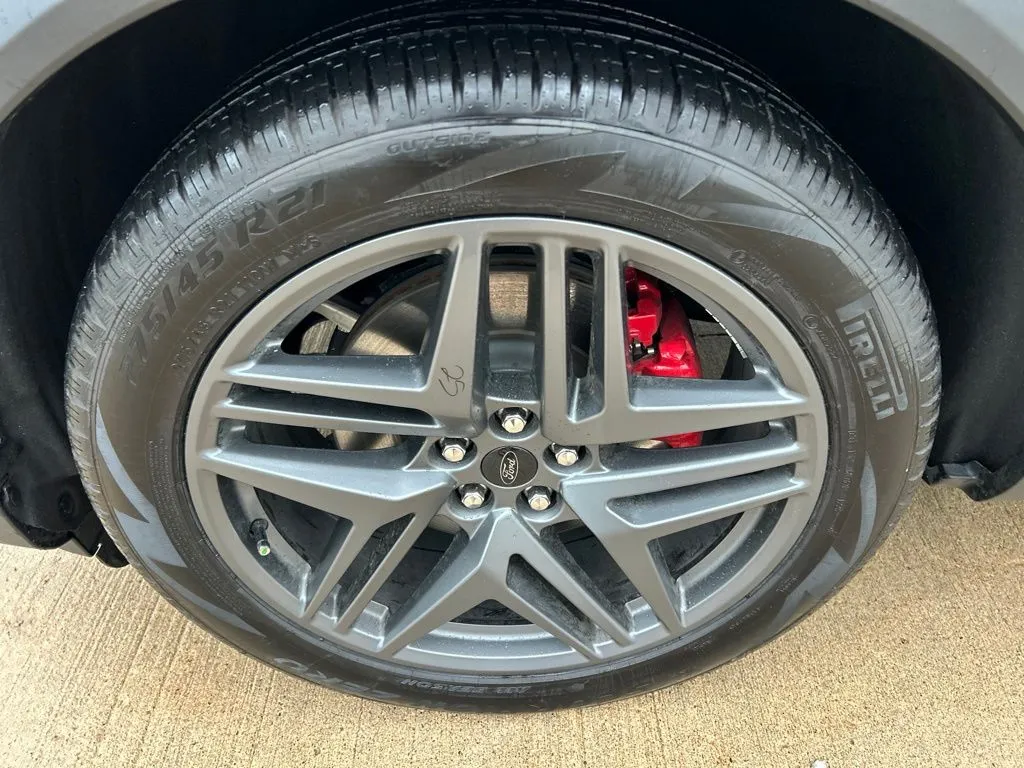 2026 Ford Explorer ST - Photo 32