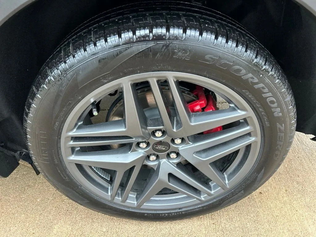 2026 Ford Explorer ST - Photo 34