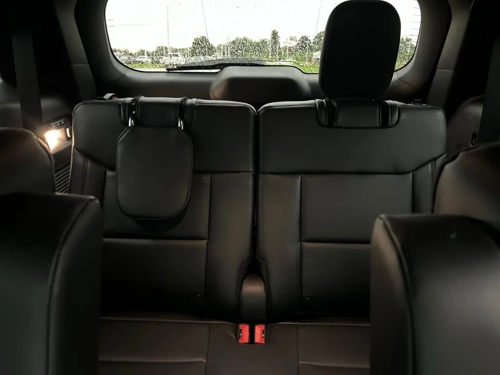 2026 Ford Explorer ST - Photo 18