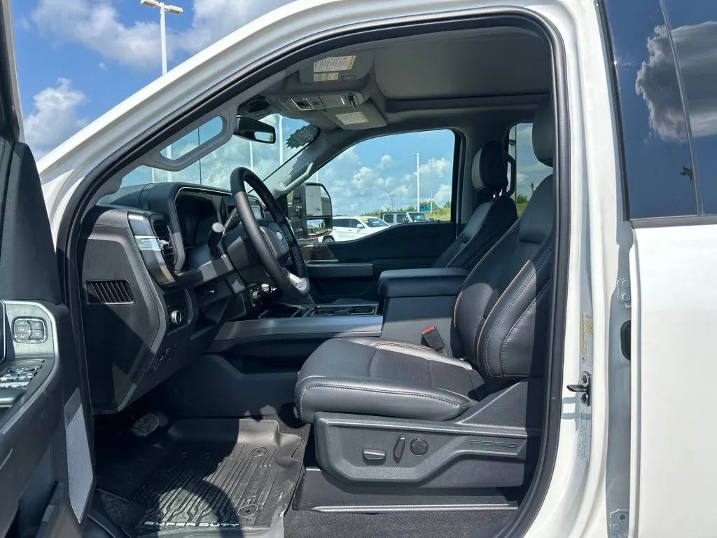 2026 Ford F-350 Super Duty Lariat - Photo 15
