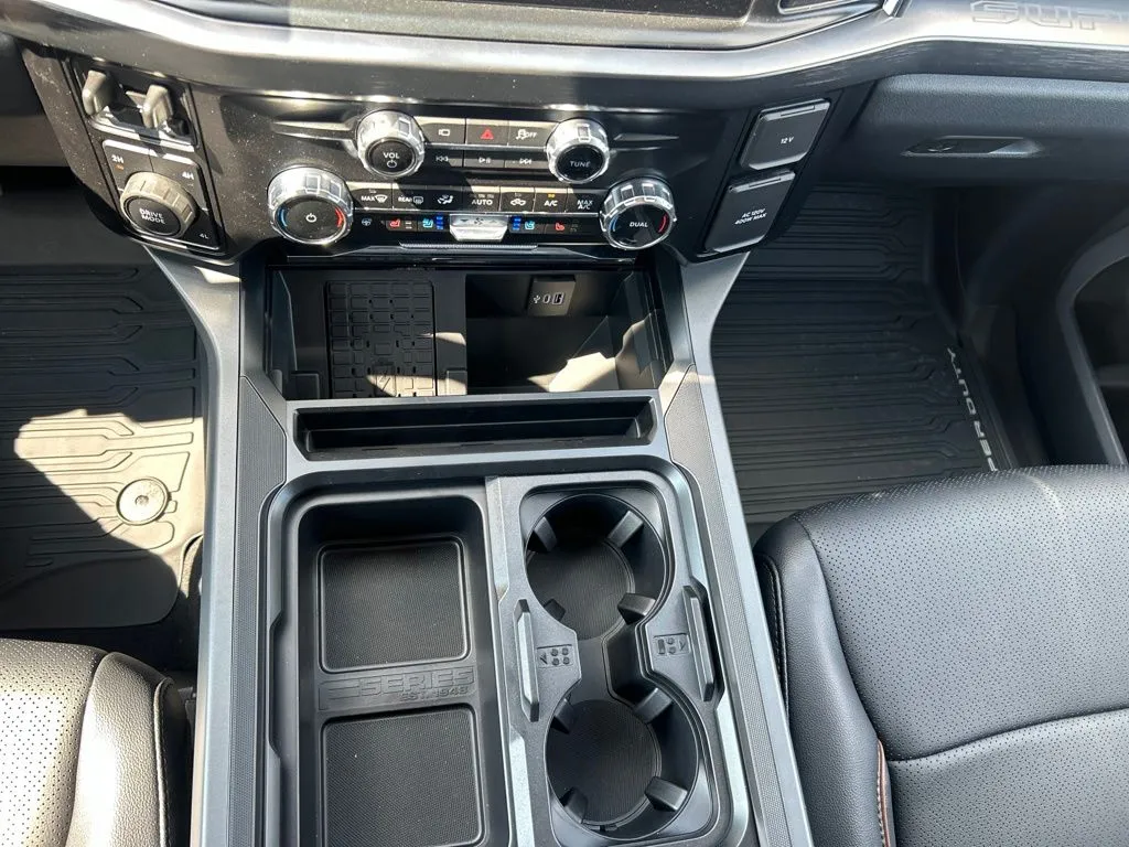 2026 Ford F-350 Super Duty Lariat - Photo 26
