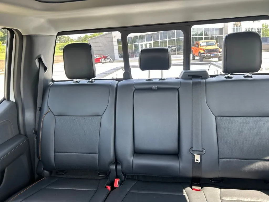 2026 Ford F-350 Super Duty Lariat - Photo 30