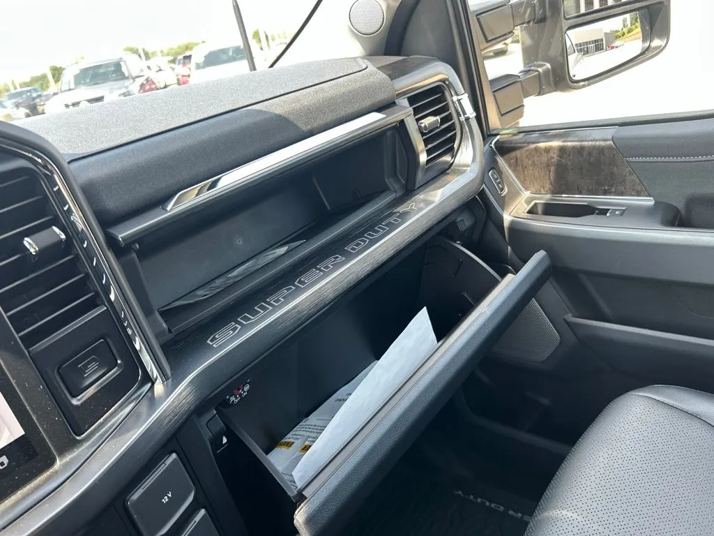 2026 Ford F-350 Super Duty Lariat - Photo 28