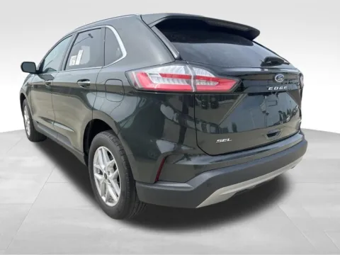 More photos of 2024 Ford Edge SEL at Gregg Young Ford of Newton, IA