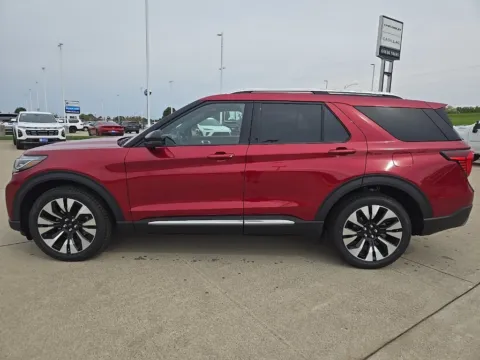 Photos of 2027 Ford Explorer Platinum for sale in Newton, IA at Gregg Young Ford of Newton