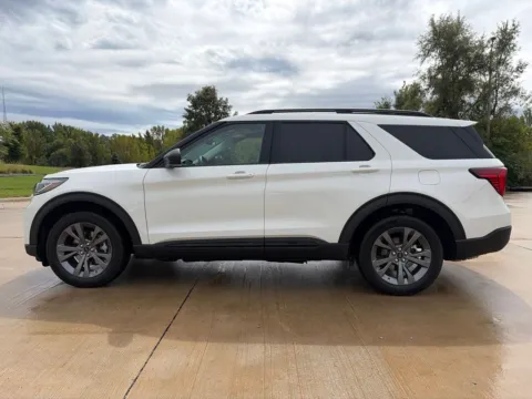 Photos of 2026 Ford Explorer Active for sale in Newton, IA at Gregg Young Ford of Newton