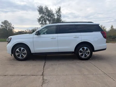Photos of 2027 Ford Expedition Active for sale in Newton, IA at Gregg Young Ford of Newton