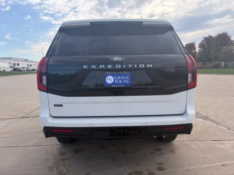 More photos of 2027 Ford Expedition Active at Gregg Young Ford of Newton, IA