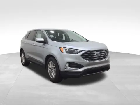More photos of 2022 Ford Edge SEL at Gregg Young Hortonville Ford, WI
