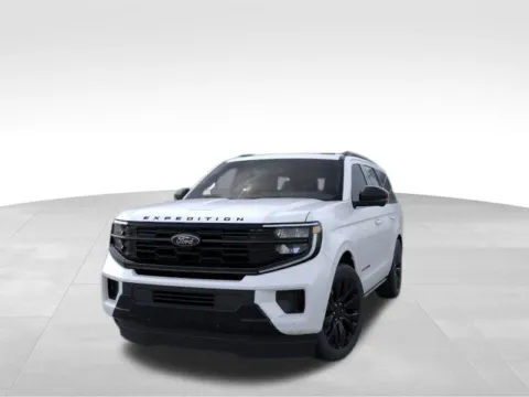 Photos of 2025 Ford Expedition Platinum for sale in Newton, IA at Gregg Young Ford of Newton