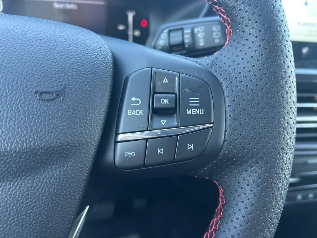 2026 Ford Escape ST-Line - Photo 34