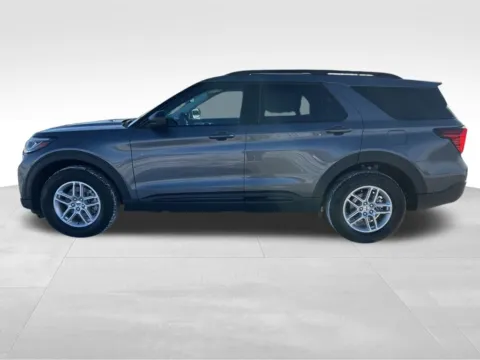 Photos of 2026 Ford Explorer Active for sale in Newton, IA at Gregg Young Ford of Newton