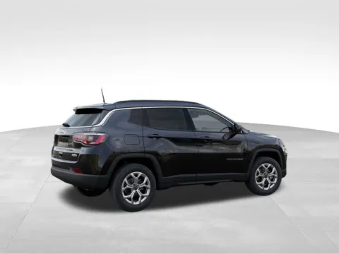 More photos of 2026 Jeep Compass Latitude at Gregg Young Abrams Chrysler Dodge Jeep Ram, WI