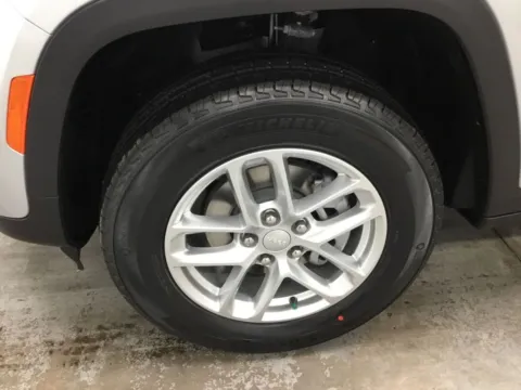 Another view of 2025 Jeep Grand Cherokee Laredo X for sale in Abrams, WI at Gregg Young Abrams Chrysler Dodge Jeep Ram