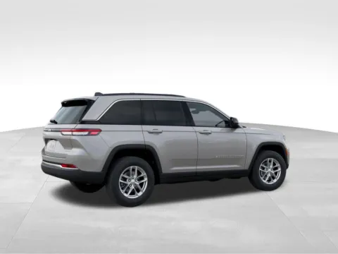 More photos of 2025 Jeep Grand Cherokee Laredo X at Gregg Young Abrams Chrysler Dodge Jeep Ram, WI