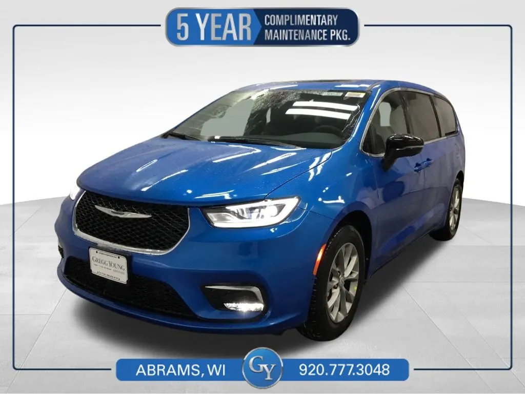 2026 Chrysler Pacifica Limited's photo