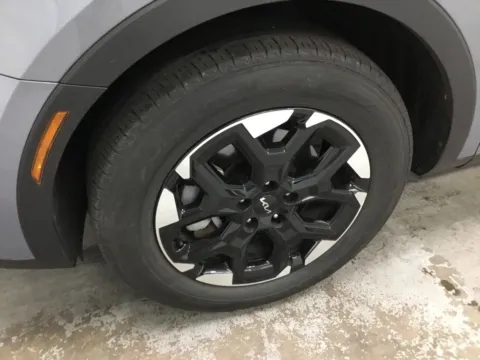 More photos of 2024 Kia Sorento S at Gregg Young Abrams Chrysler Dodge Jeep Ram, WI