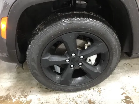 More photos of 2023 Jeep Grand Cherokee Limited at Gregg Young Abrams Chrysler Dodge Jeep Ram, WI